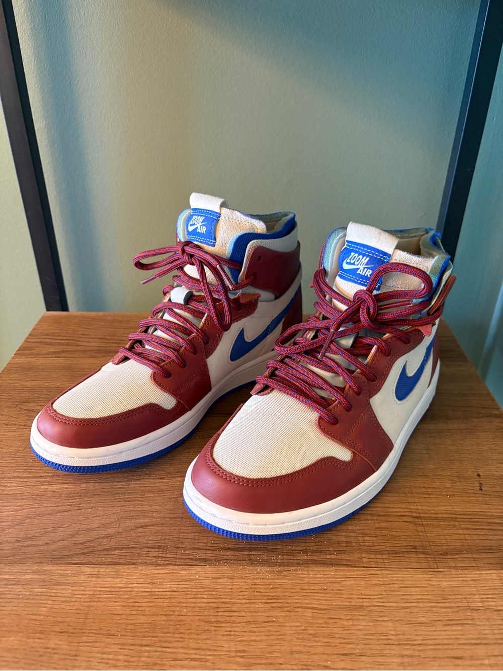 Nike Air Jordan Women’s Sneakers 7.5W